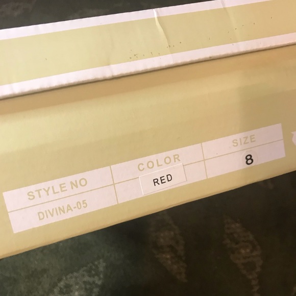 Fahrenheit Divina Red Platform Sandal - Picture 4 of 4